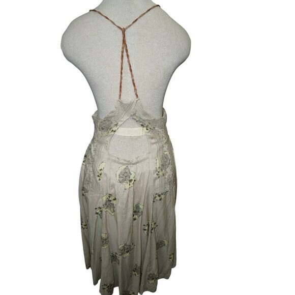 Free People Embroidered Boho Mini Dress – Size M – Floral Crochet Trim - Picture 7 of 11